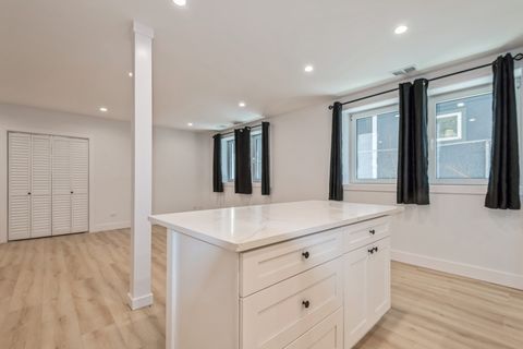 Tiny photo for 1535 W Estes Avenue #G, Chicago, IL 60626 (MLS # 12542838)