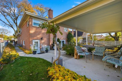 Tiny photo for 7646 Kilbourn Avenue, Skokie, IL 60076 (MLS # 12509601)