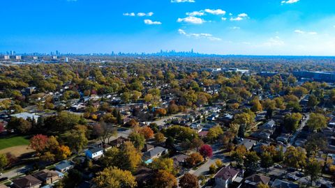 Tiny photo for 7646 Kilbourn Avenue, Skokie, IL 60076 (MLS # 12509601)