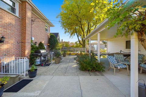 Tiny photo for 7646 Kilbourn Avenue, Skokie, IL 60076 (MLS # 12509601)