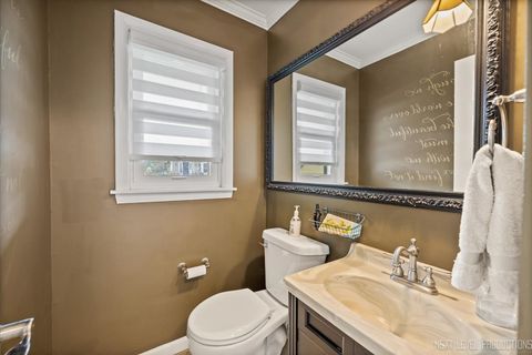 Tiny photo for 83 N Park Boulevard, Glen Ellyn, IL 60137 (MLS # 12584370)