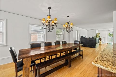 Tiny photo for 83 N Park Boulevard, Glen Ellyn, IL 60137 (MLS # 12584370)