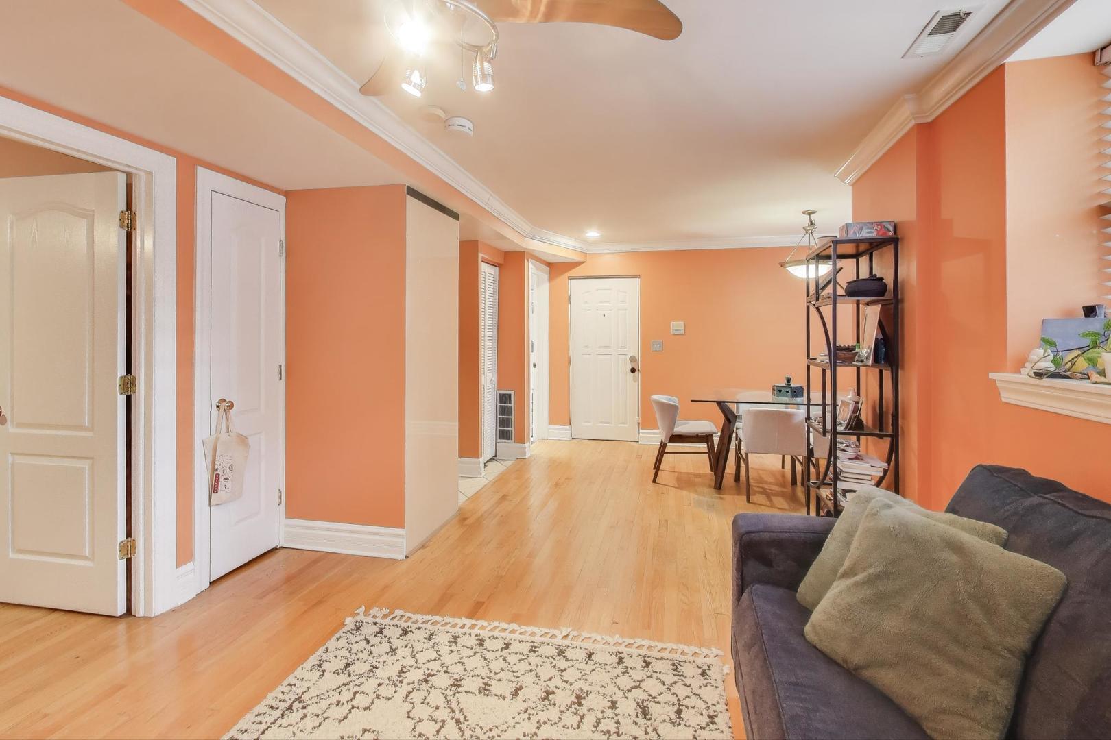 2135 N Kedzie Boulevard G