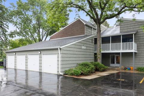 2051 Creekside Drive 2-2 Wheaton IL 60189