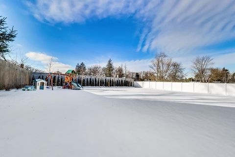 Tiny photo for 10S330 Oneill Drive, Burr Ridge, IL 60527 (MLS # 12543212)