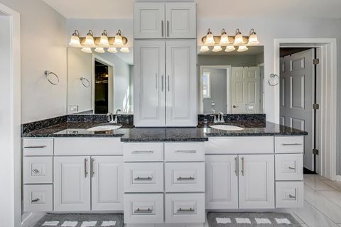 Tiny photo for 10S330 Oneill Drive, Burr Ridge, IL 60527 (MLS # 12543212)