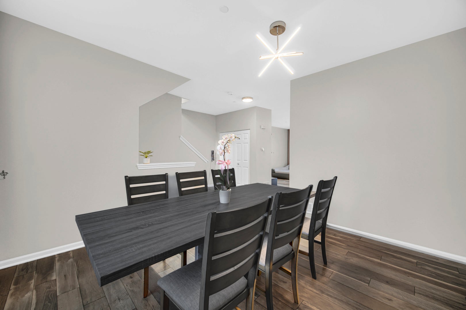 354 Broadmoor Lane