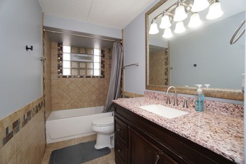 Tiny photo for 1003 S Euclid Avenue #1, Elmhurst, IL 60126 (MLS # 12692657)