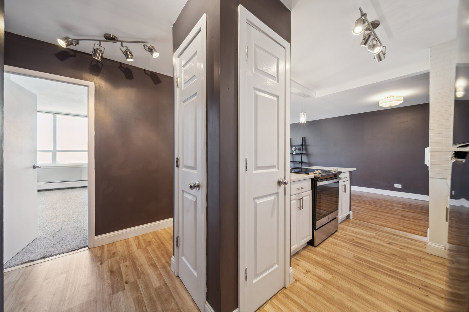 6171 N Sheridan Road 2103