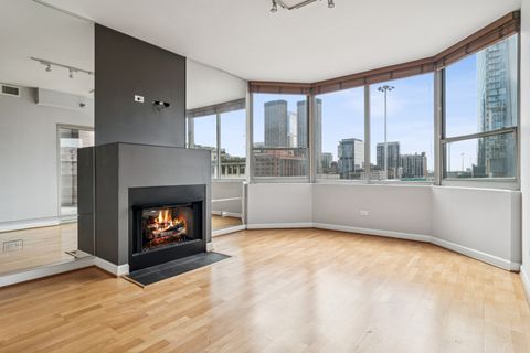 Tiny photo for 720 W RANDOLPH Street #502, Chicago, IL 60661 (MLS # 12466993)