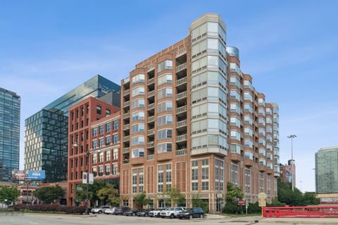Photo of 720 W RANDOLPH Street #502, Chicago, IL 60661 (MLS # 12466993)
