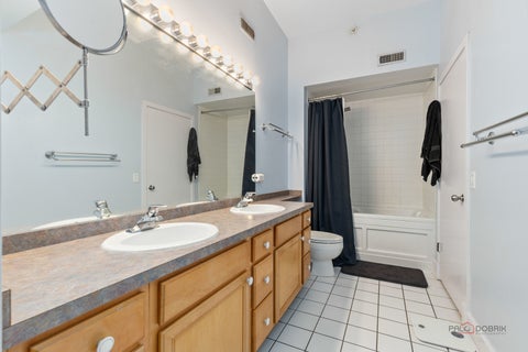 Tiny photo for 165 N Canal Street #1205, Chicago, IL 60606 (MLS # 12735835)