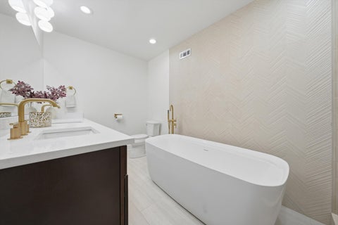 Tiny photo for 1416 Ridgeland Avenue, Berwyn, IL 60402 (MLS # 12789219)