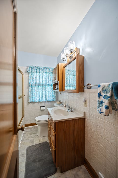 Tiny photo for 2134 W Locust Street, Davenport, IA 52804 (MLS # 12681592)