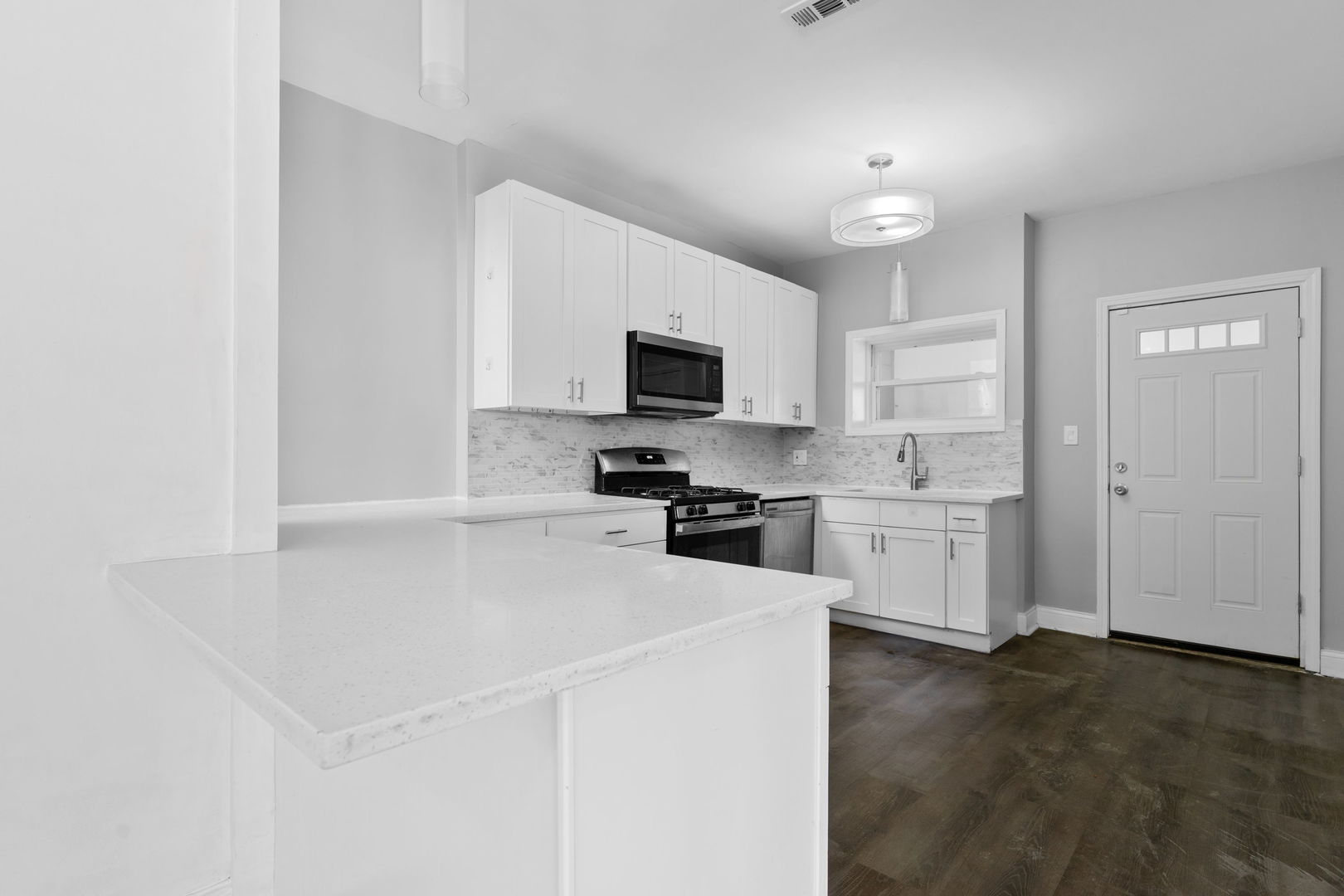 2009 W Garfield Boulevard