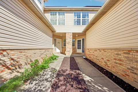 Tiny photo for 1084 Viewpoint Drive, Lake In The Hills, IL 60156 (MLS # 12782039)