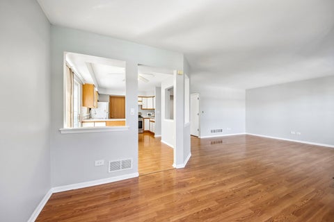 Tiny photo for 1084 Viewpoint Drive, Lake In The Hills, IL 60156 (MLS # 12782039)