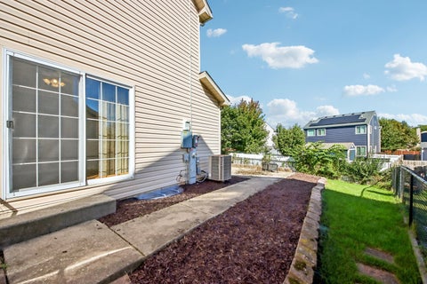 Tiny photo for 1084 Viewpoint Drive, Lake In The Hills, IL 60156 (MLS # 12782039)