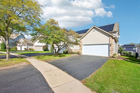 Tiny photo for 1084 Viewpoint Drive, Lake In The Hills, IL 60156 (MLS # 12782039)