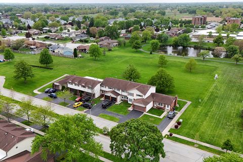 Tiny photo for 16324 Brementowne Drive, Tinley Park, IL 60477 (MLS # 12636307)