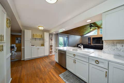 Tiny photo for 1521 Hillcrest Court, Lombard, IL 60148 (MLS # 12699994)