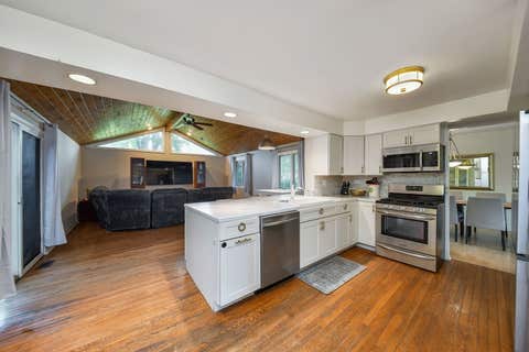 Tiny photo for 1521 Hillcrest Court, Lombard, IL 60148 (MLS # 12699994)