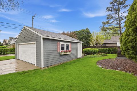 Tiny photo for 1844 Lemar Avenue, Evanston, IL 60201 (MLS # 12629842)
