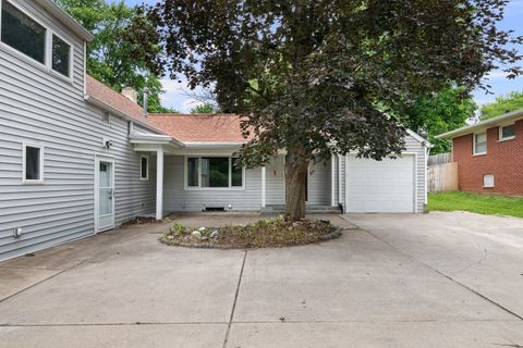 Tiny photo for 1321 46th Avenue, Rock Island, IL 61201 (MLS # 12685249)