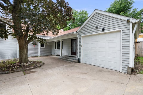 Tiny photo for 1321 46th Avenue, Rock Island, IL 61201 (MLS # 12685249)