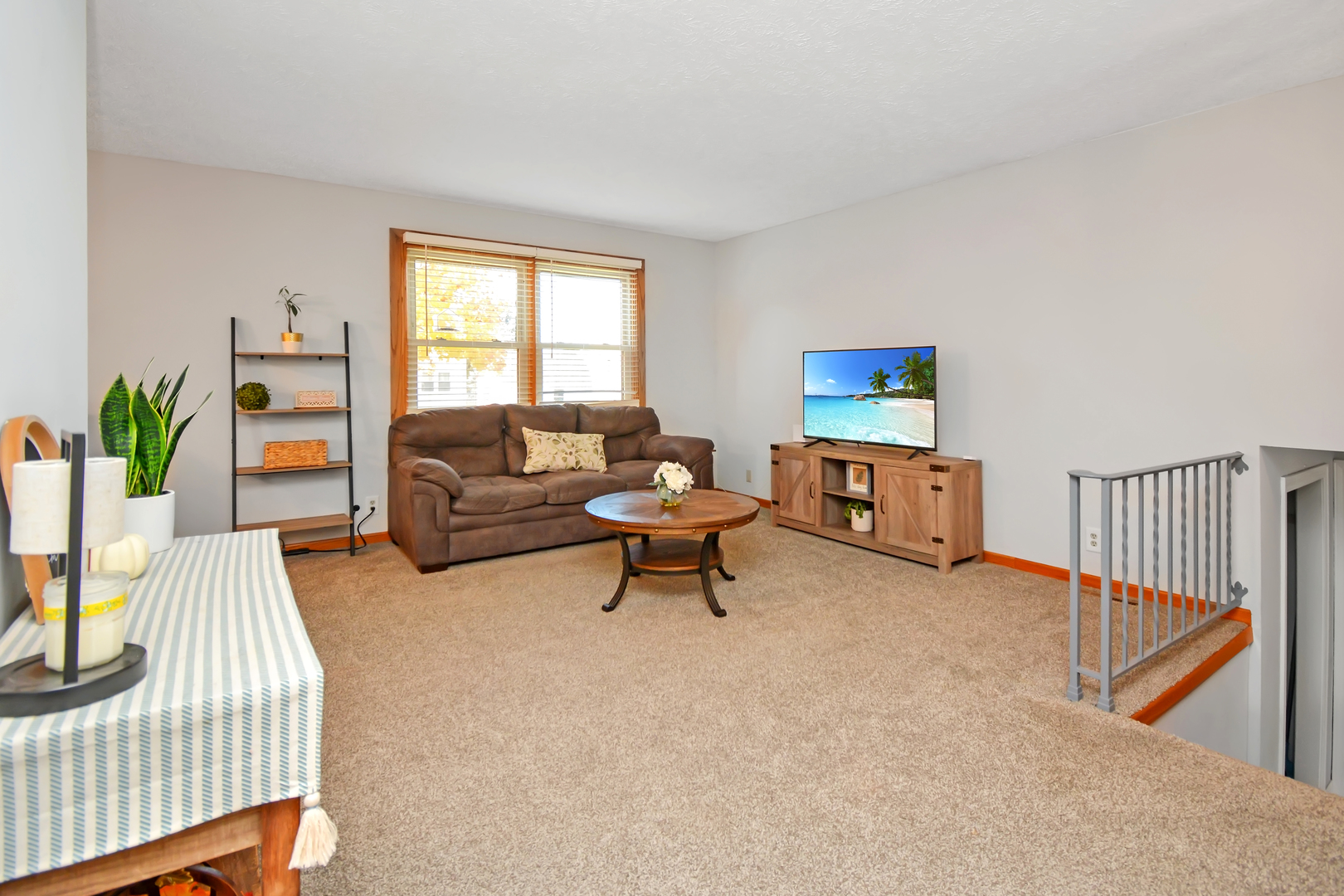 Bloomington, Illinois 61704, United States, 5 Bedrooms Bedrooms, ,3 BathroomsBathrooms,Residential,Active,240110