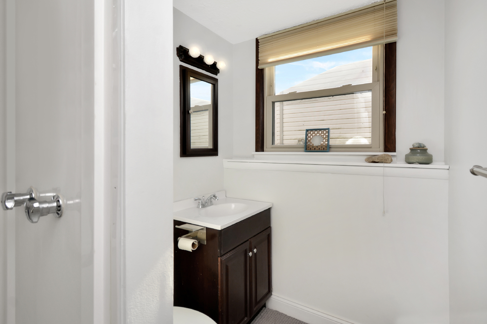 Bloomington, Illinois 61704, United States, 5 Bedrooms Bedrooms, ,3 BathroomsBathrooms,Residential,Active,240110