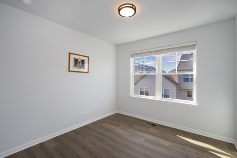 Tiny photo for 309 Woodmoor Drive, Lombard, IL 60148 (MLS # 12630849)