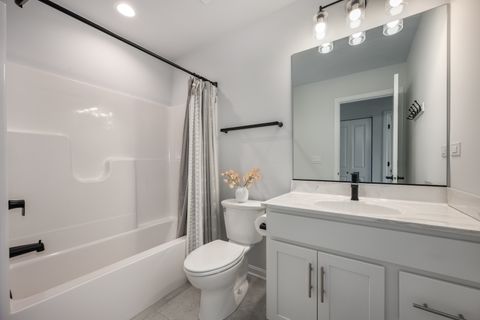 Tiny photo for 309 Woodmoor Drive, Lombard, IL 60148 (MLS # 12630849)
