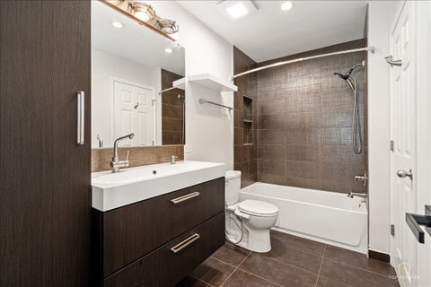 Tiny photo for 642 W Moreland Avenue, Addison, IL 60101 (MLS # 12693036)