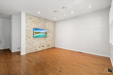 Tiny photo for 642 W Moreland Avenue, Addison, IL 60101 (MLS # 12693036)