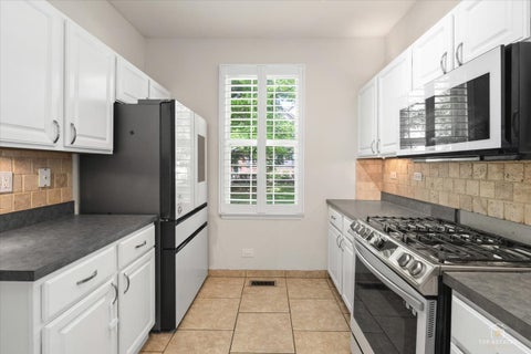 Tiny photo for 642 W Moreland Avenue, Addison, IL 60101 (MLS # 12693036)
