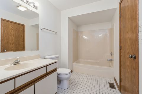 Tiny photo for 11229 Cameron Parkway #11229, Orland Park, IL 60467 (MLS # 12628282)