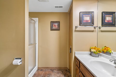 Tiny photo for 4948 Circle Court #704, Crestwood, IL 60418 (MLS # 12788168)