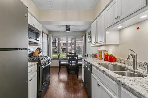 Tiny photo for 4948 Circle Court #704, Crestwood, IL 60418 (MLS # 12788168)