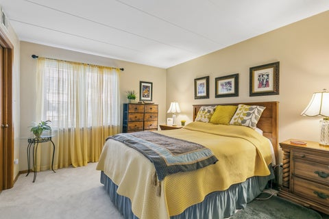 Tiny photo for 4948 Circle Court #704, Crestwood, IL 60418 (MLS # 12788168)