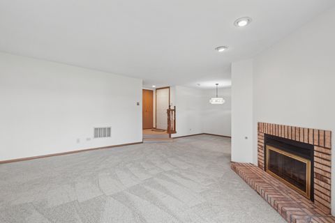 Tiny photo for Willowbrook, IL 60527 (MLS # 12504377)