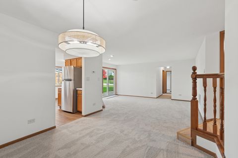 Tiny photo for Willowbrook, IL 60527 (MLS # 12504377)