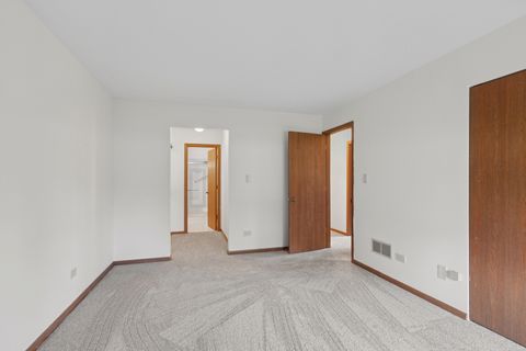 Tiny photo for Willowbrook, IL 60527 (MLS # 12504377)
