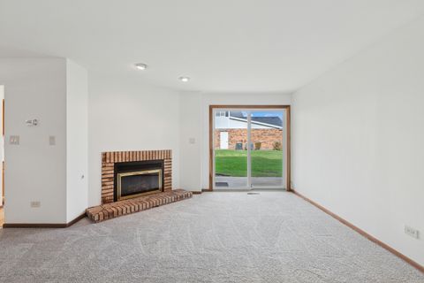 Tiny photo for Willowbrook, IL 60527 (MLS # 12504377)