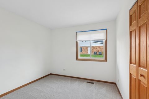Tiny photo for Willowbrook, IL 60527 (MLS # 12504377)