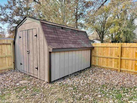 Tiny photo for 508 Marquis Avenue, Centralia, IL 62801 (MLS # EB460682)