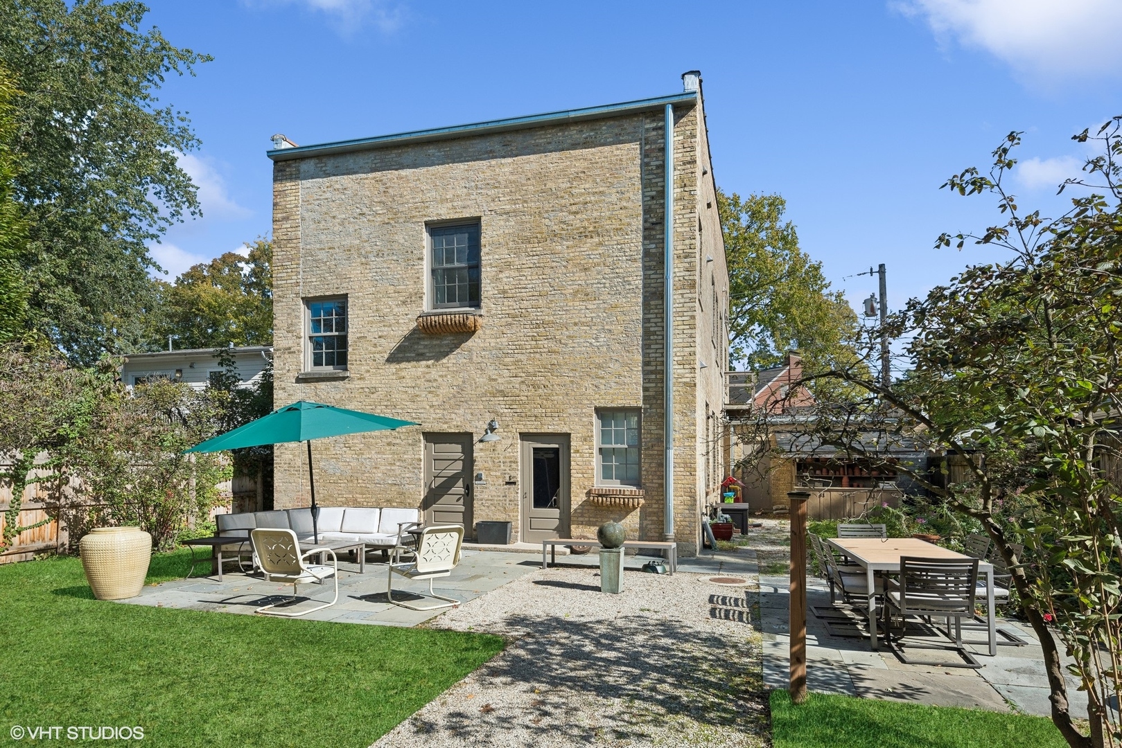 2635 Poplar Avenue