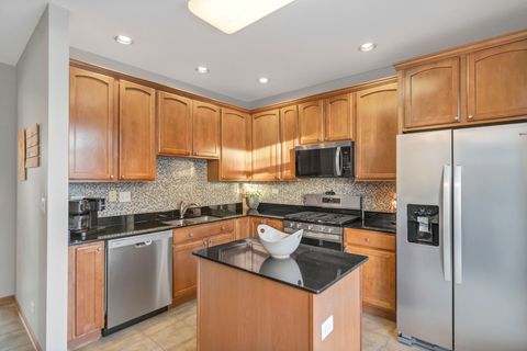 Tiny photo for 171 Shaftesbury Street #171, Carol Stream, IL 60188 (MLS # 12548845)