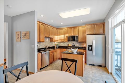 Tiny photo for 171 Shaftesbury Street #171, Carol Stream, IL 60188 (MLS # 12548845)