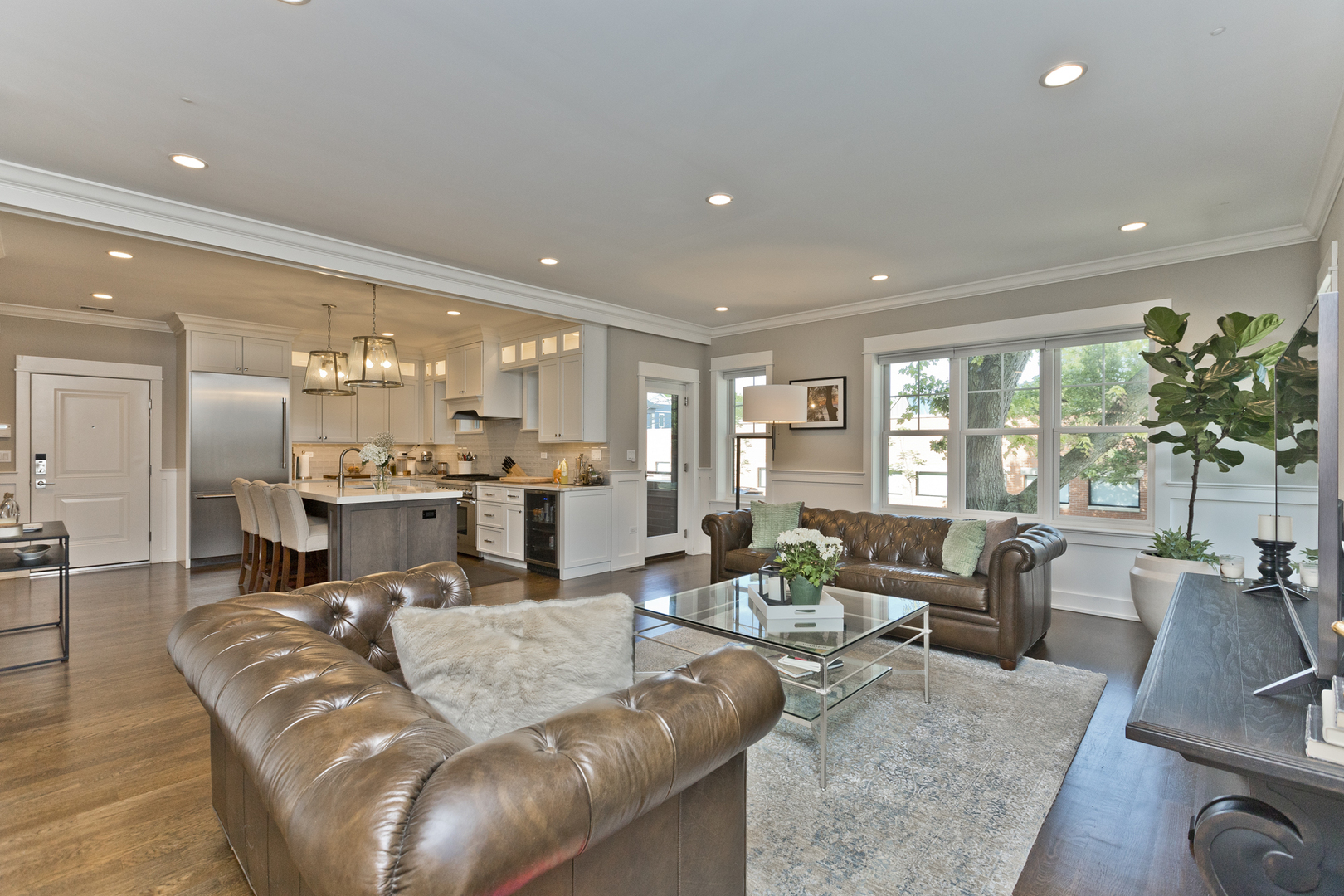 4753 N Hamilton Avenue 1N